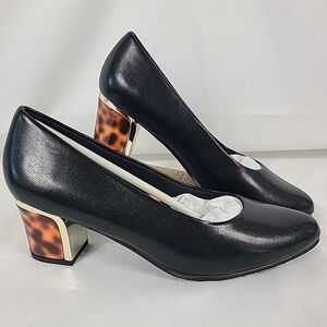 NEW Soft Style Women's Deanna Pumps Size 7 Black Leather NIB